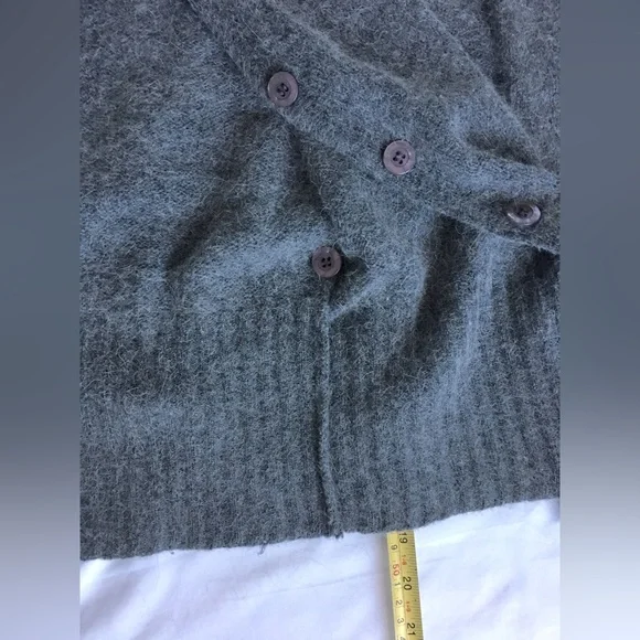 Vintage Gorgeous Bravo warm grey lambswool and angora rabbit hair cardigan. - Picture 8 of 11